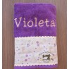 Capazo con toalla y bolsita a juego personalizadas modelo "Violeta"