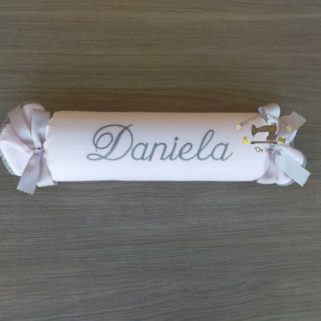 Almohada antivuelco con nombre