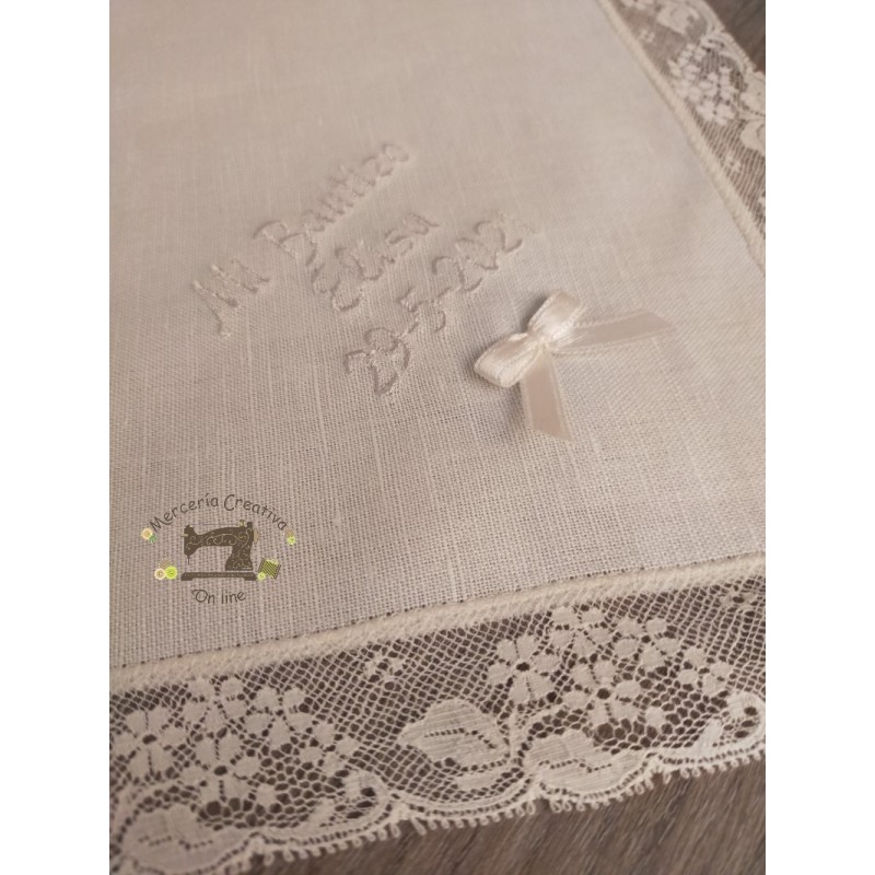 Pañuelo de bautizo con encaje Valencienne