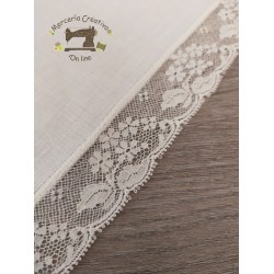Pañuelo de bautizo con encaje Valencienne