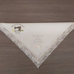 Pañuelo de bautizo con encaje Valencienne