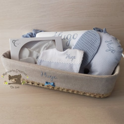 Cesta de palma forrada en color lino con nombre