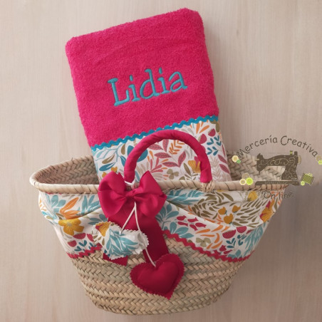 Capazo y toalla de playa