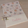Mochila infantil waffle crema opción bolsita a juego