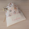 Mochila infantil waffle crema opción bolsita a juego