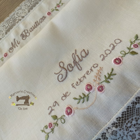 Pañuelo de bautizo bordado